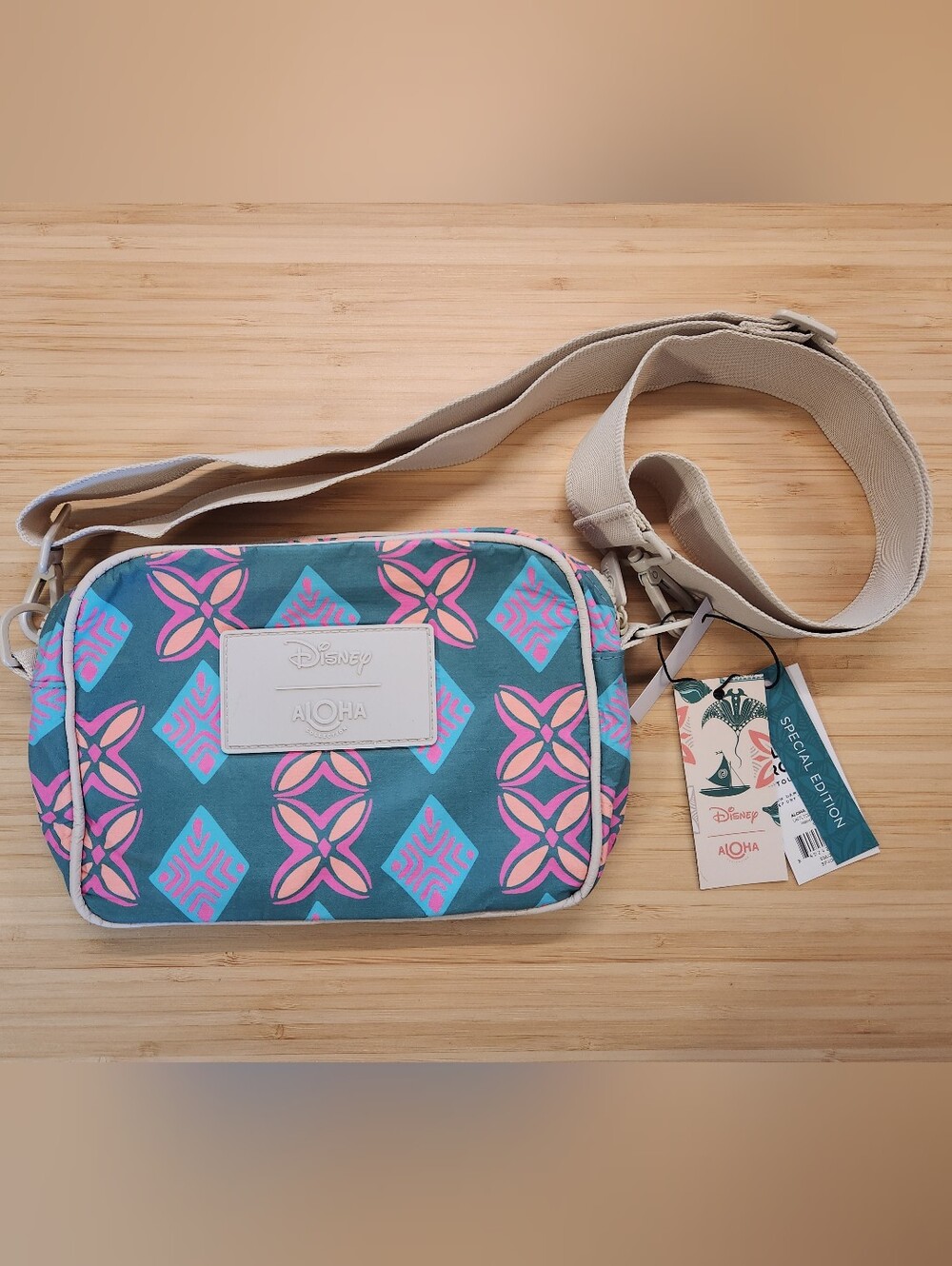 Aloha Collection Moana Le Tour Cross Body Bag
